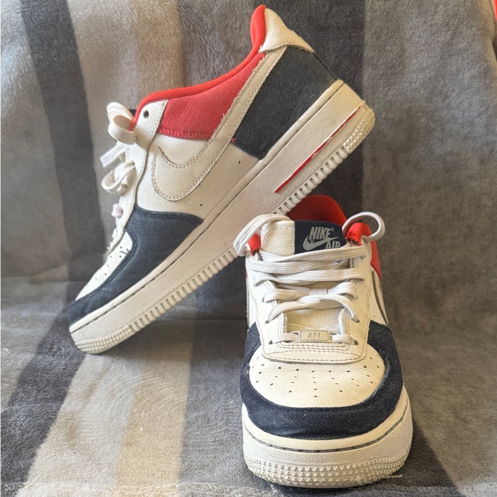 NIKE AIR FORCE 1